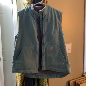 Carharrt sandstone mock-neck vest